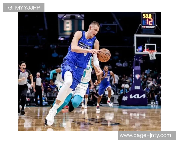 黄蜂主帅称赞三球手感火热强调其持续为队友创造良机